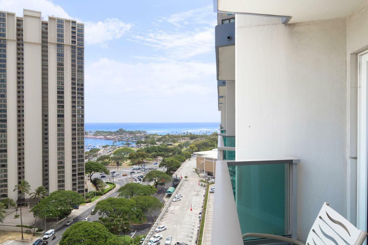 Studio At Ala Moana With Ocean Views Apartment Honolulu Exterior photo